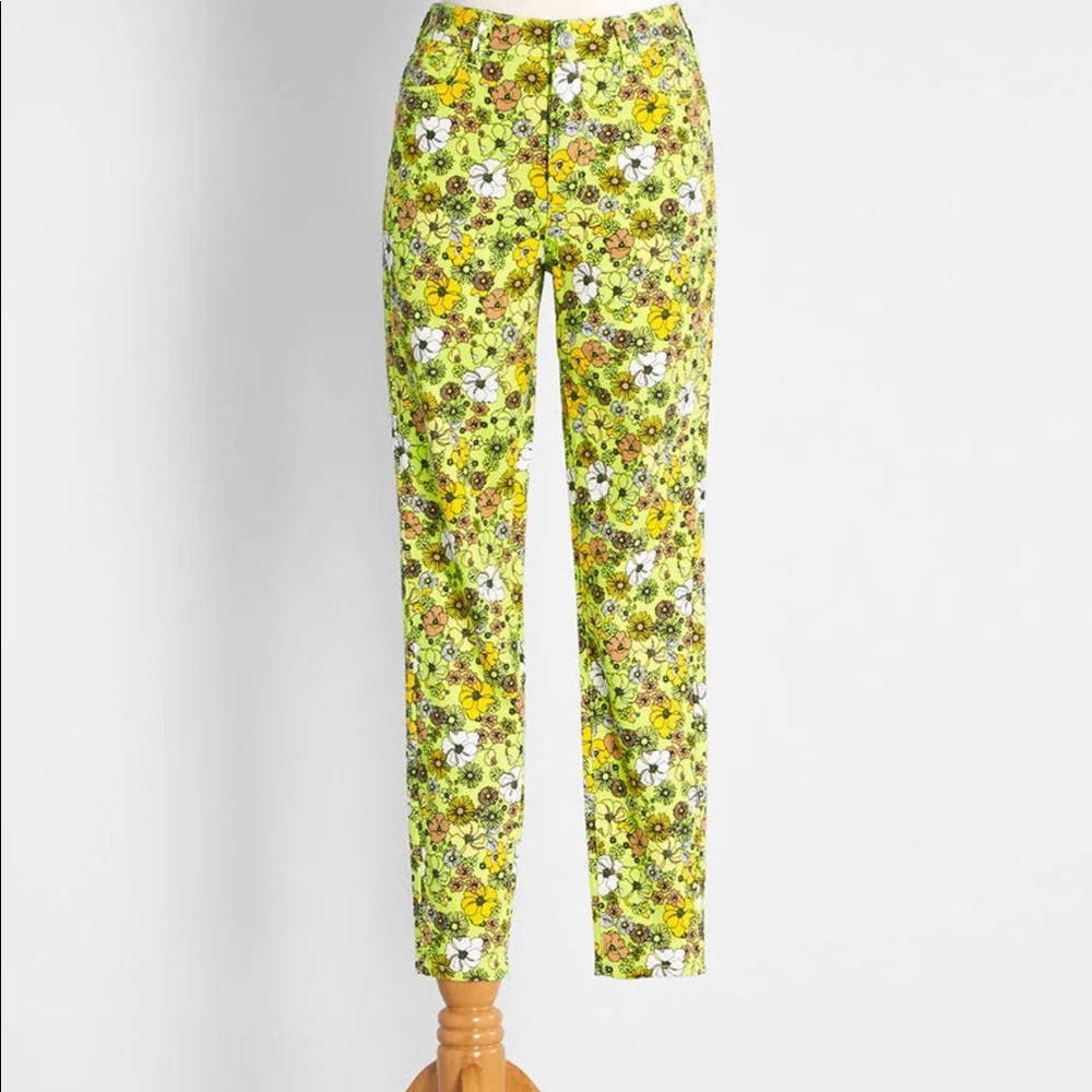 Modcloth skinny printed jeans “Wildflowers”